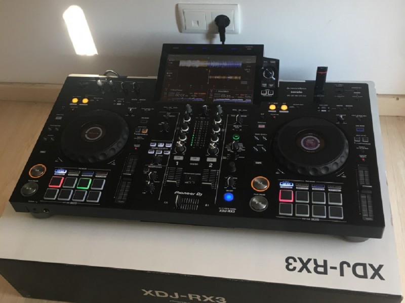 Pioneer DJ XDJ-RX3, Pioneer XDJ-XZ , Pioneer DJ OPUS-QUAD, Pioneer DJ DDJ-FLX10, Pioneer CDJ-3000, Pioneer DJ DJM-A9 , Pioneer CDJ-2000NXS2, Pioneer DJM-900NXS2, Pioneer DJ DJM-V10-LF